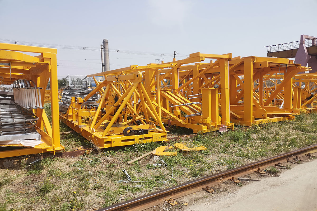 The Topless towercrane R6015 ordered by the customer was sent to Türkiye